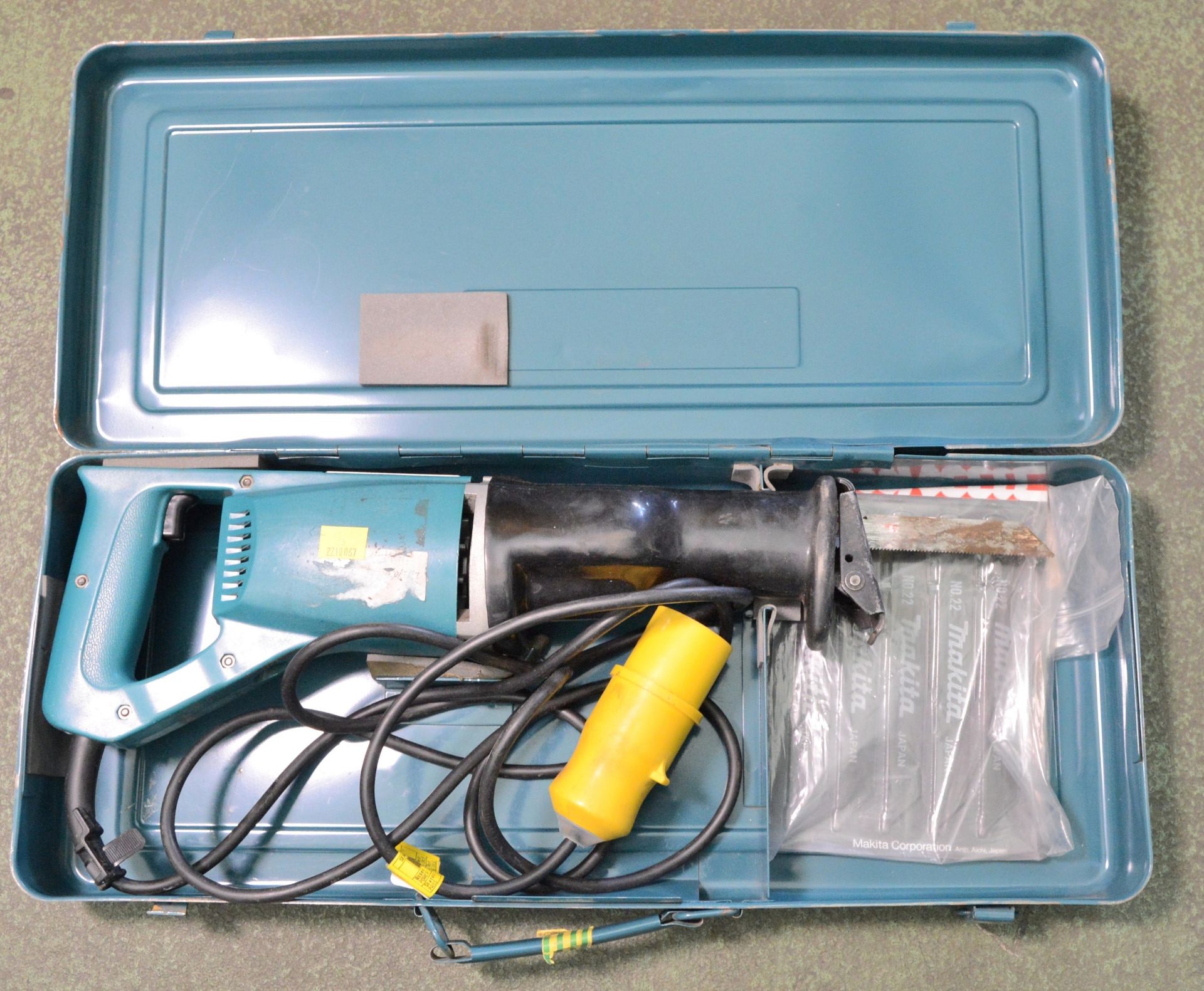 Makita JR3000 Reciprocating Saw & Case 110V.