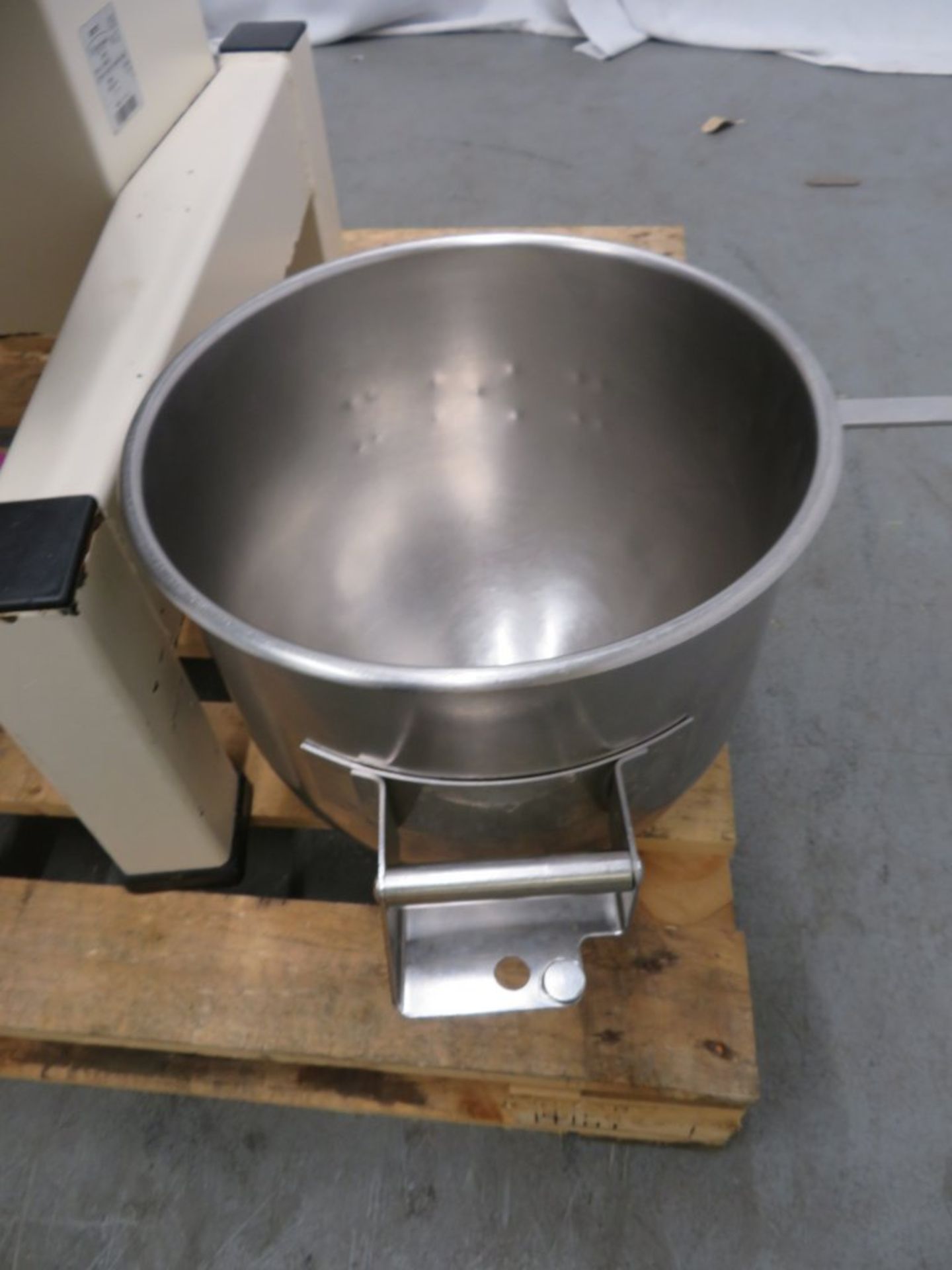 Electrolux Dito MB40S mixer, 40 litre bowl, with whisk attachments, 3 phase electric - Image 7 of 14