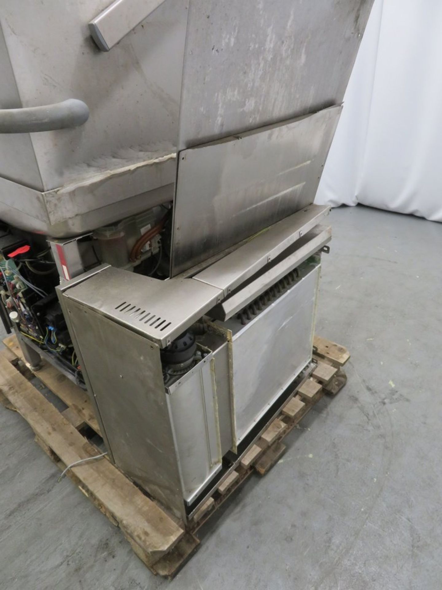 Winterhalter GS502 Energy dishwasher with extraction, 3 phase electric - Image 8 of 13