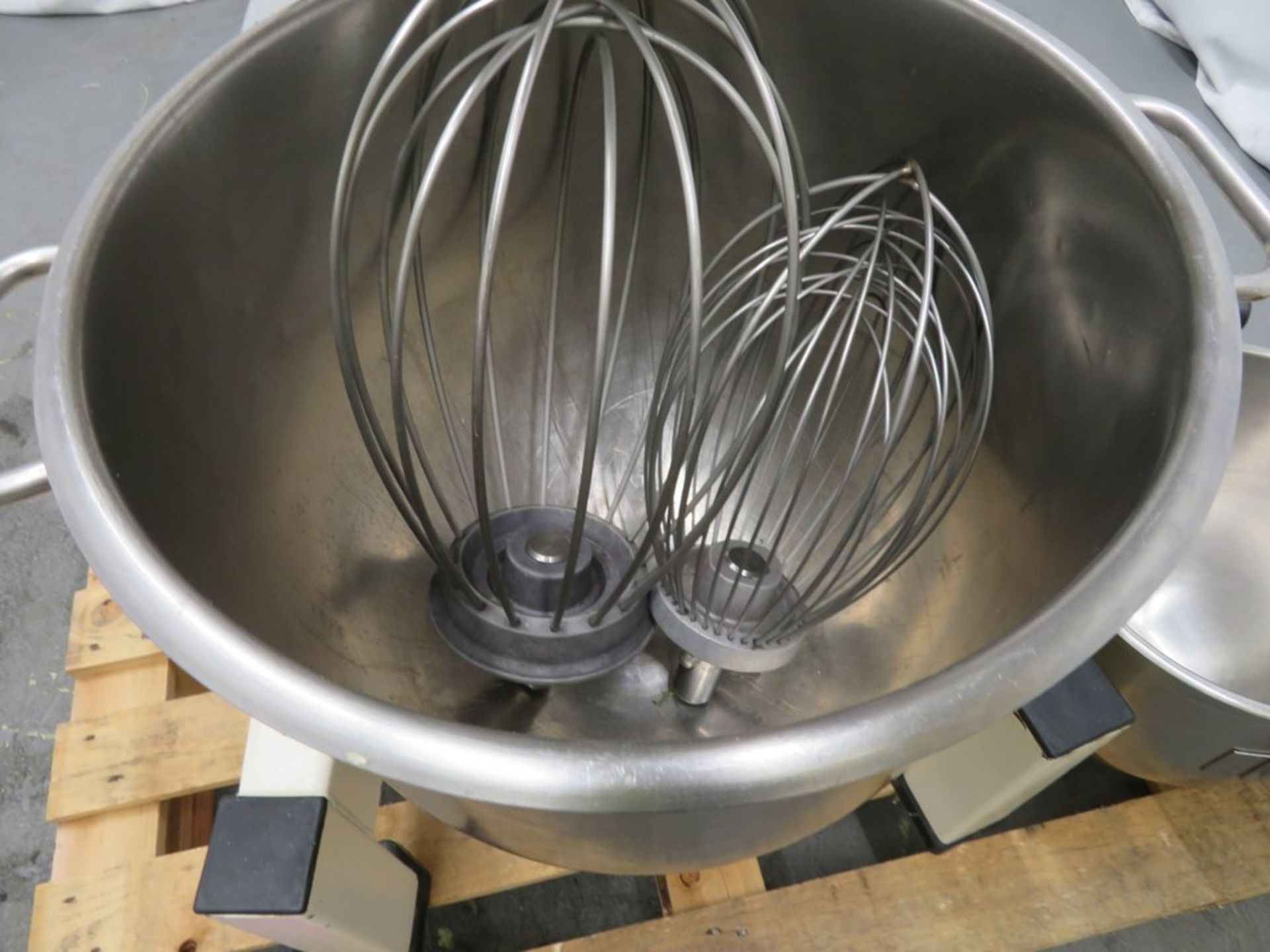 Electrolux Dito MB40S mixer, 40 litre bowl, with whisk attachments, 3 phase electric - Image 5 of 14