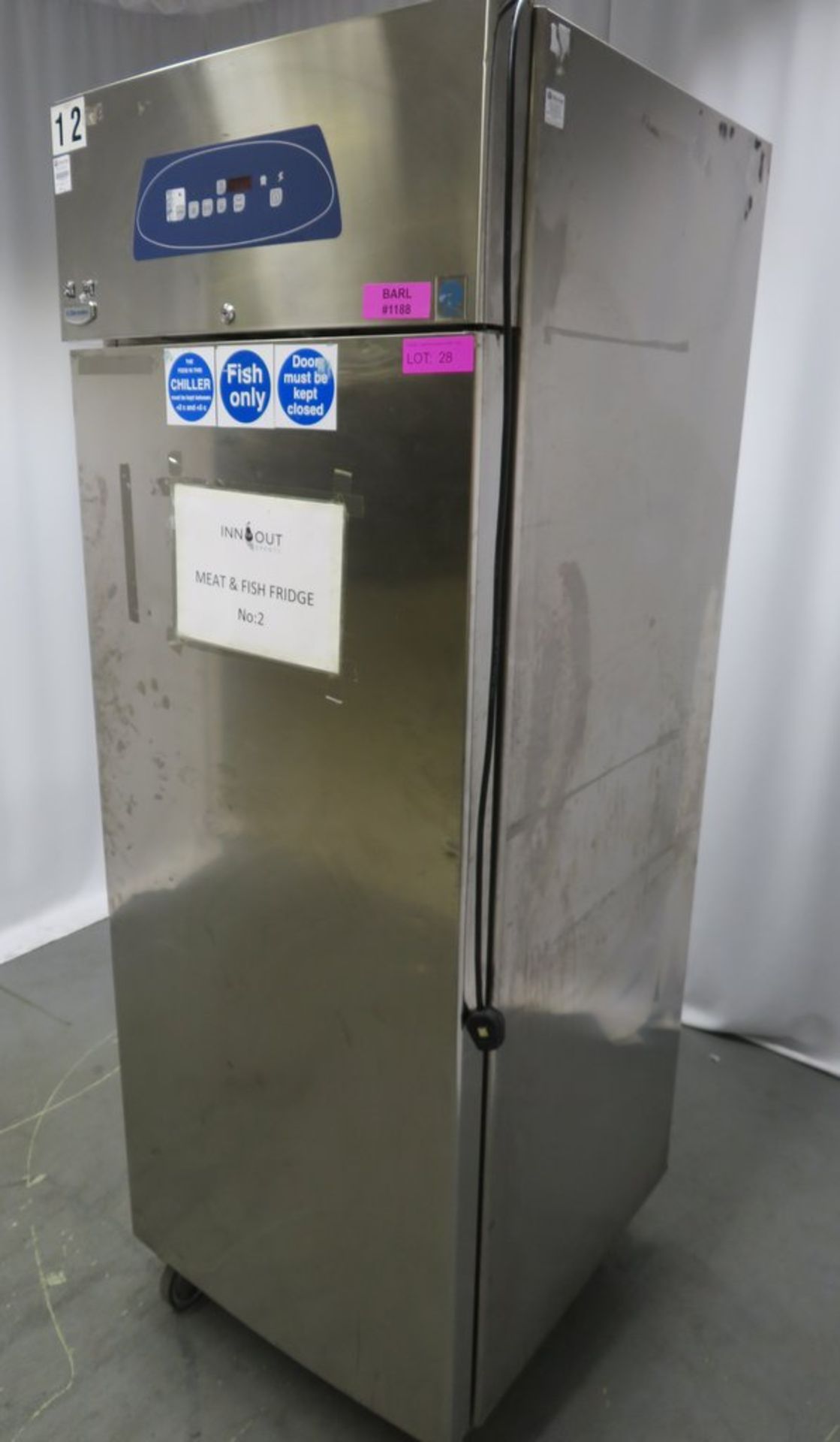 Electrolux single door upright meat & fish fridge, +10C / -2C, 1 phase electric - Image 3 of 9