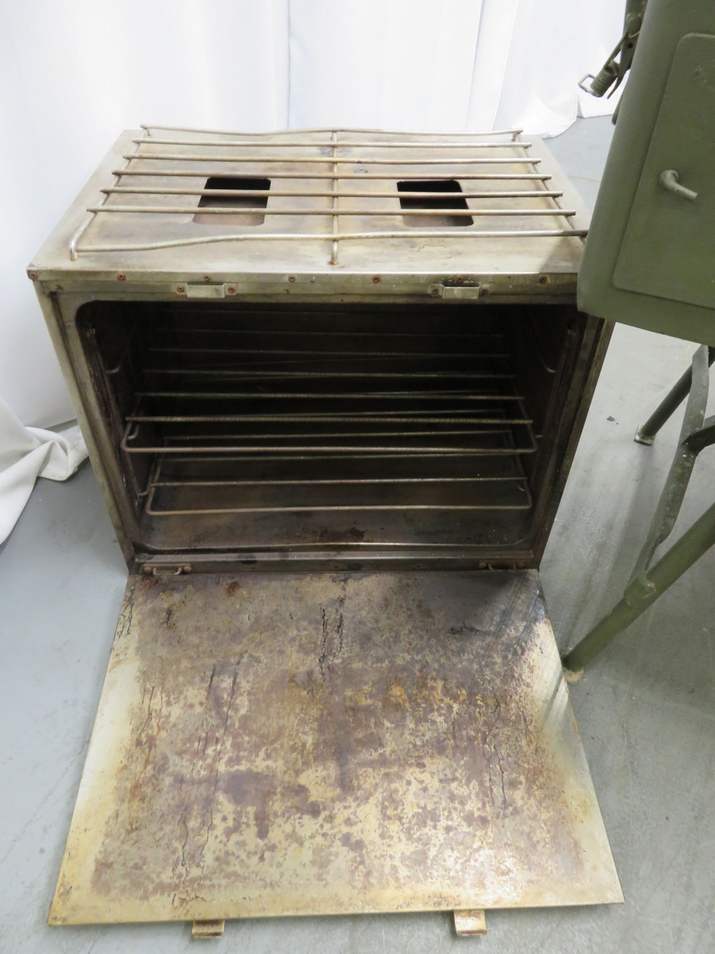 British Army No 5 field cooker & G1 No 5 hot box field oven set. - Image 6 of 19