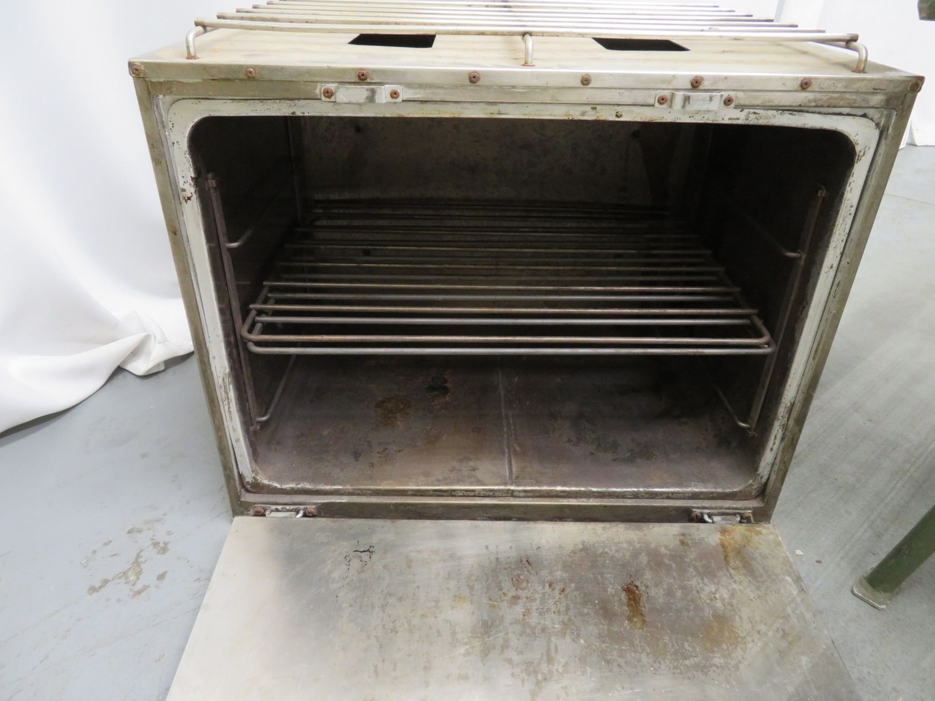 British Army No 5 field cooker & G1 No 5 hot box field oven set. - Image 7 of 16