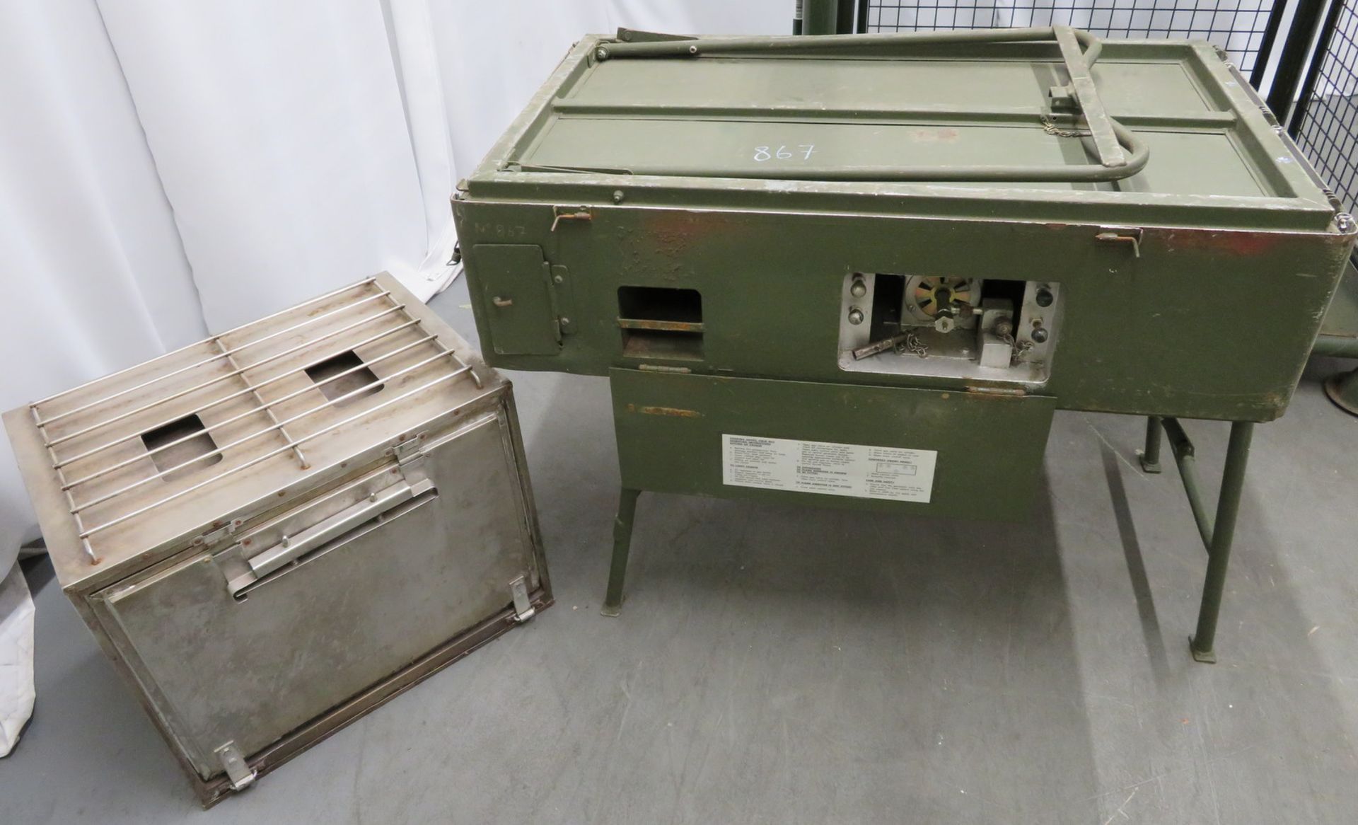 British Army No 5 field cooker & G1 No 5 hot box field oven set. - Image 16 of 16