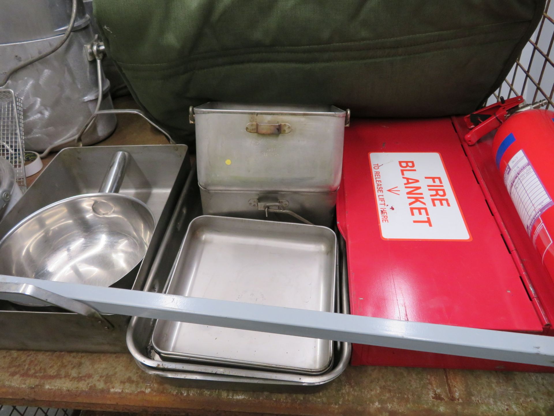 British Army No 5 field cooker & G1 No 5 hot box field oven set. - Image 14 of 16
