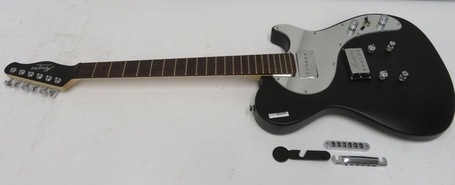 Manson electric guitar with hard case. Serial number: 1349211. - Image 3 of 13