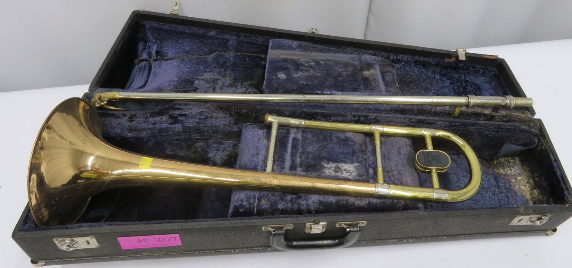 Boosey & Hawkes sovereign trombone with case. Serial number: 675255.