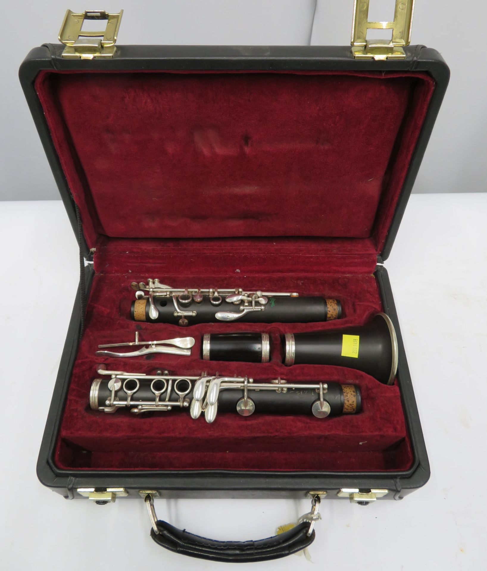 Buffet Crampon L Green clarinet with case. Serial number: 477678.
