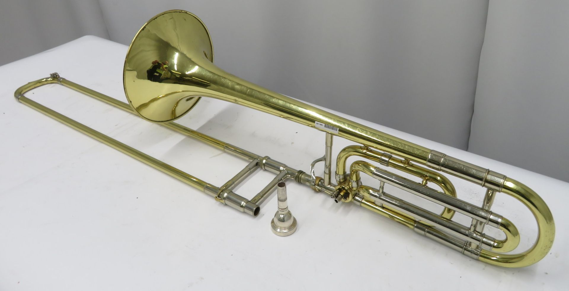 Bach Stradivarius model 42 trombone with case. Serial number: 98216. - Image 3 of 16