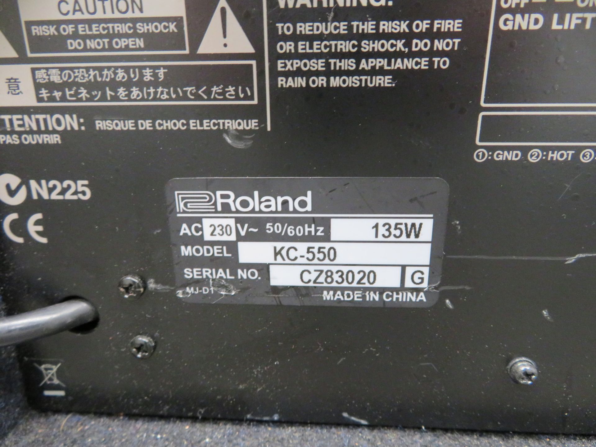 Roland KC550 keyboard amp in flight case. Serial number: CZ83020. - Image 7 of 8