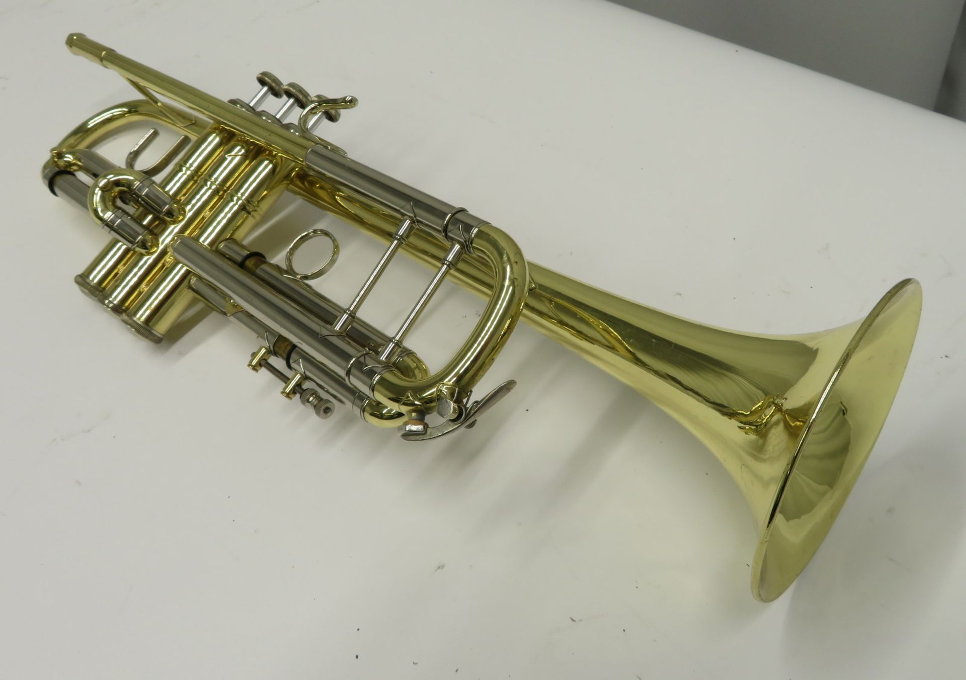 Bach Stradivarius model 37 ML trumpet with case. Serial number: 500793. - Image 4 of 12