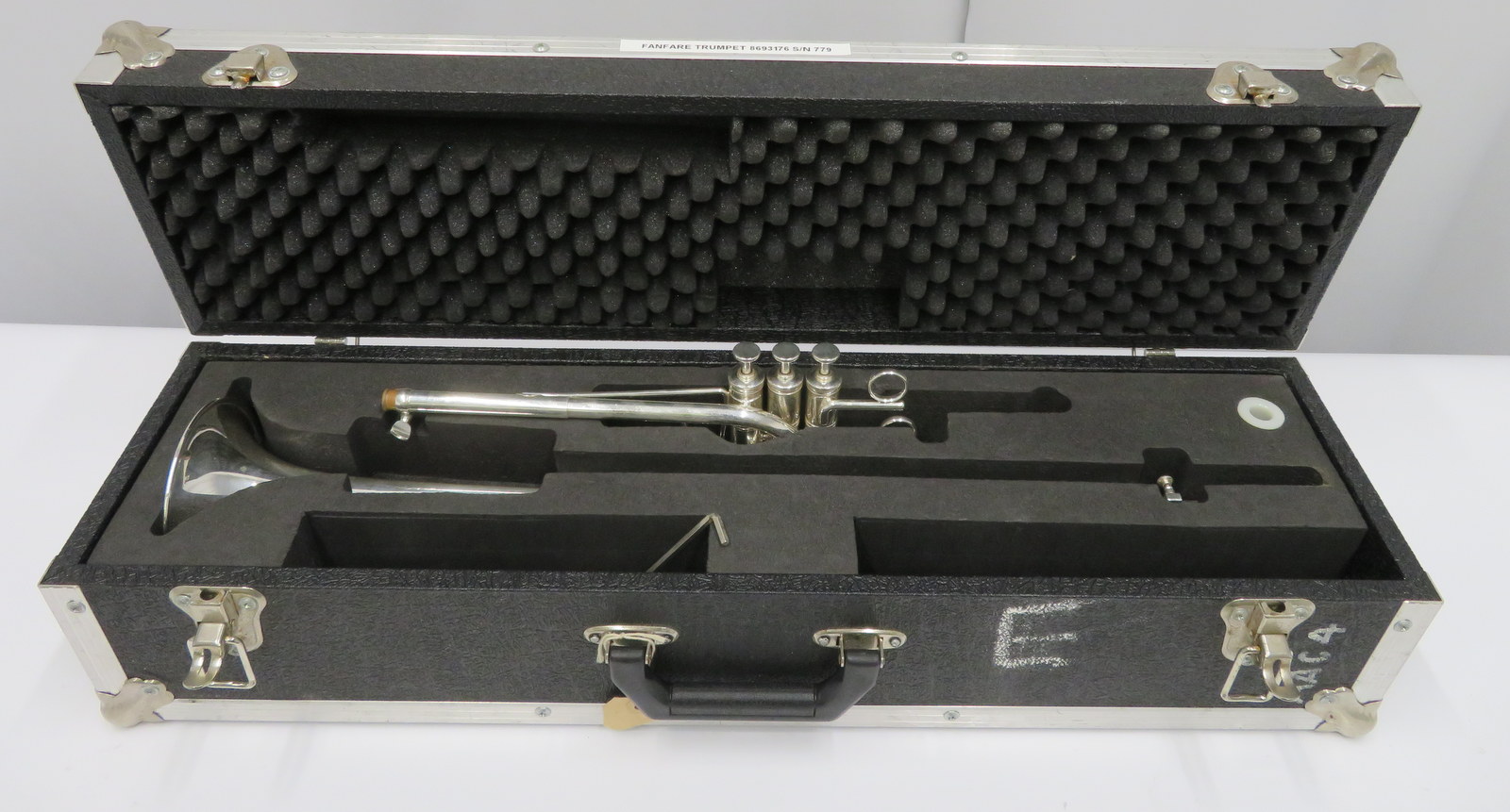 Smith-Watkins fanfare trumpet with case. Serial number: 779.