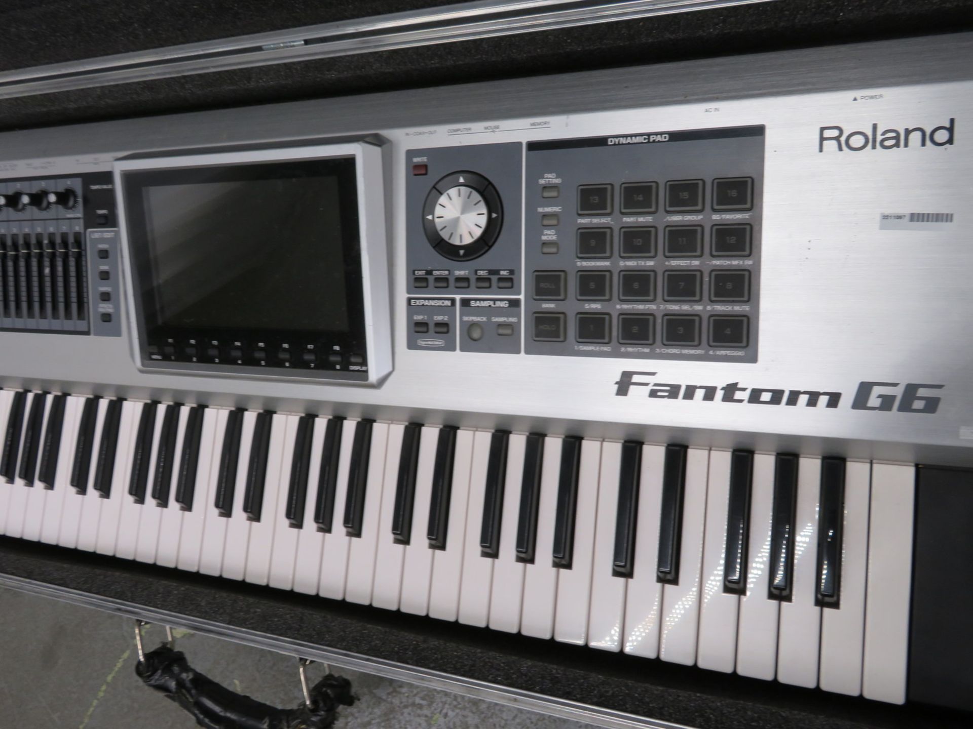 Roland Fantom 66 keyboard in flight case. Serial number: ZY67873. - Image 3 of 10