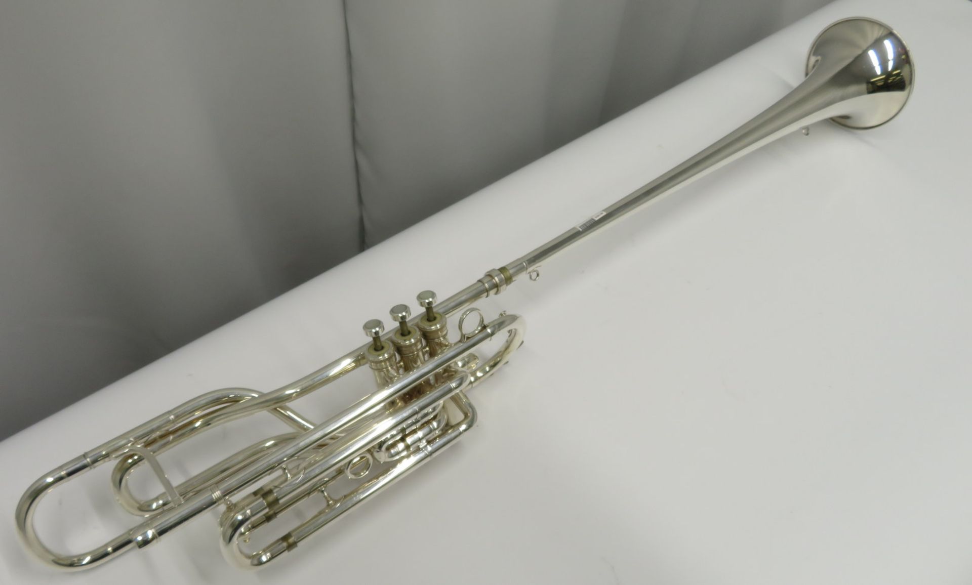 Besson International BE707 fanfare trumpet with case. Serial number: 884160. - Image 4 of 17