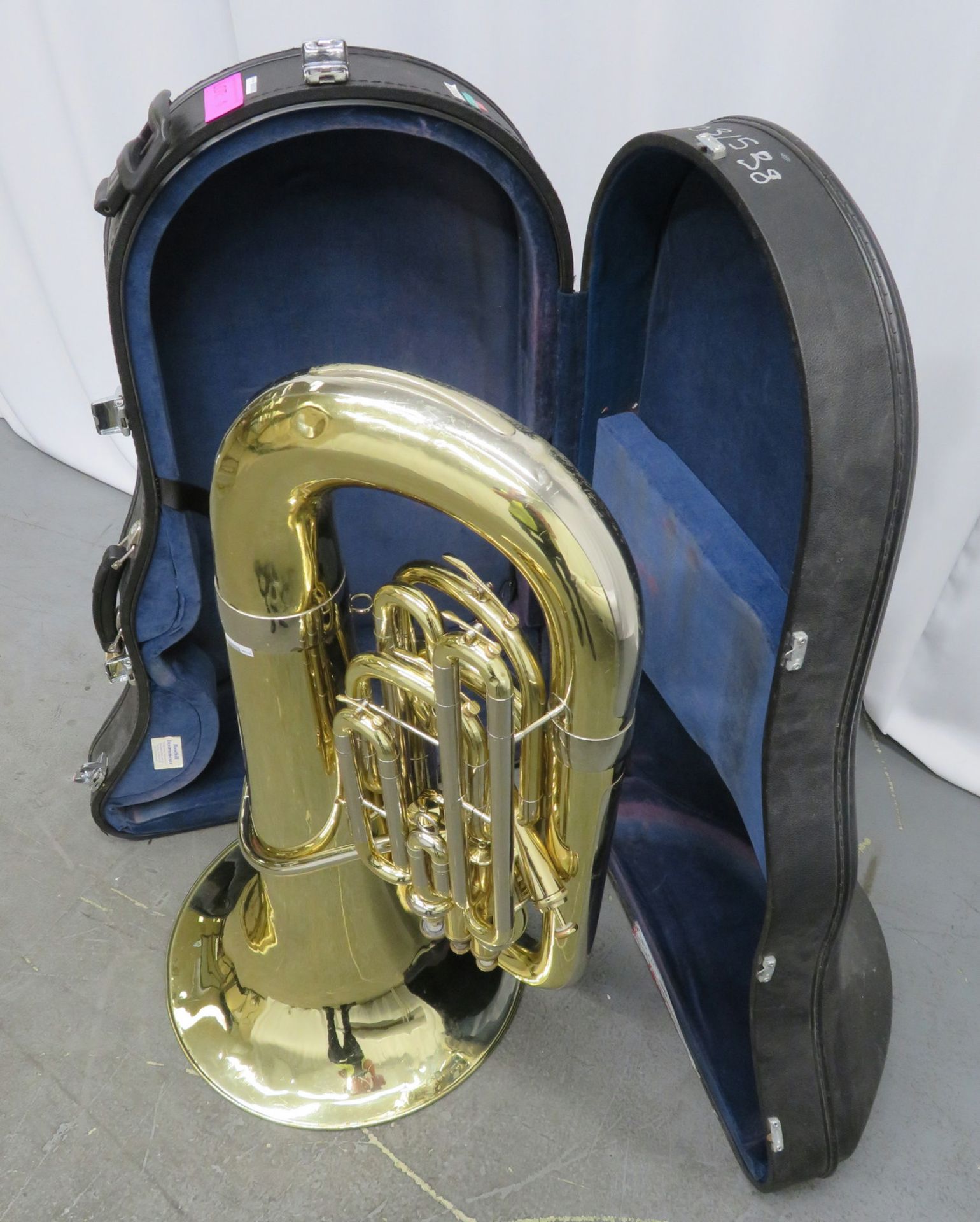 Miraphone Eeb 1261 tuba with case. Serial number: 9031538. - Image 2 of 18