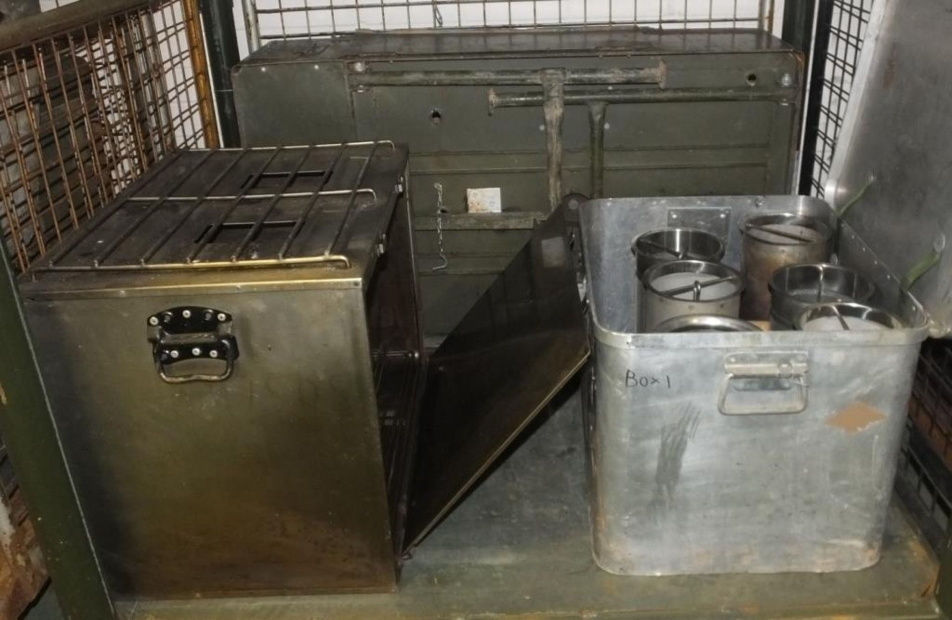 Field Kitchen set - cooker, oven, sieve set in carry box, norweigen food boxes - Image 3 of 4