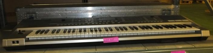 Roland EXR-7 Electric Keyboard with Case