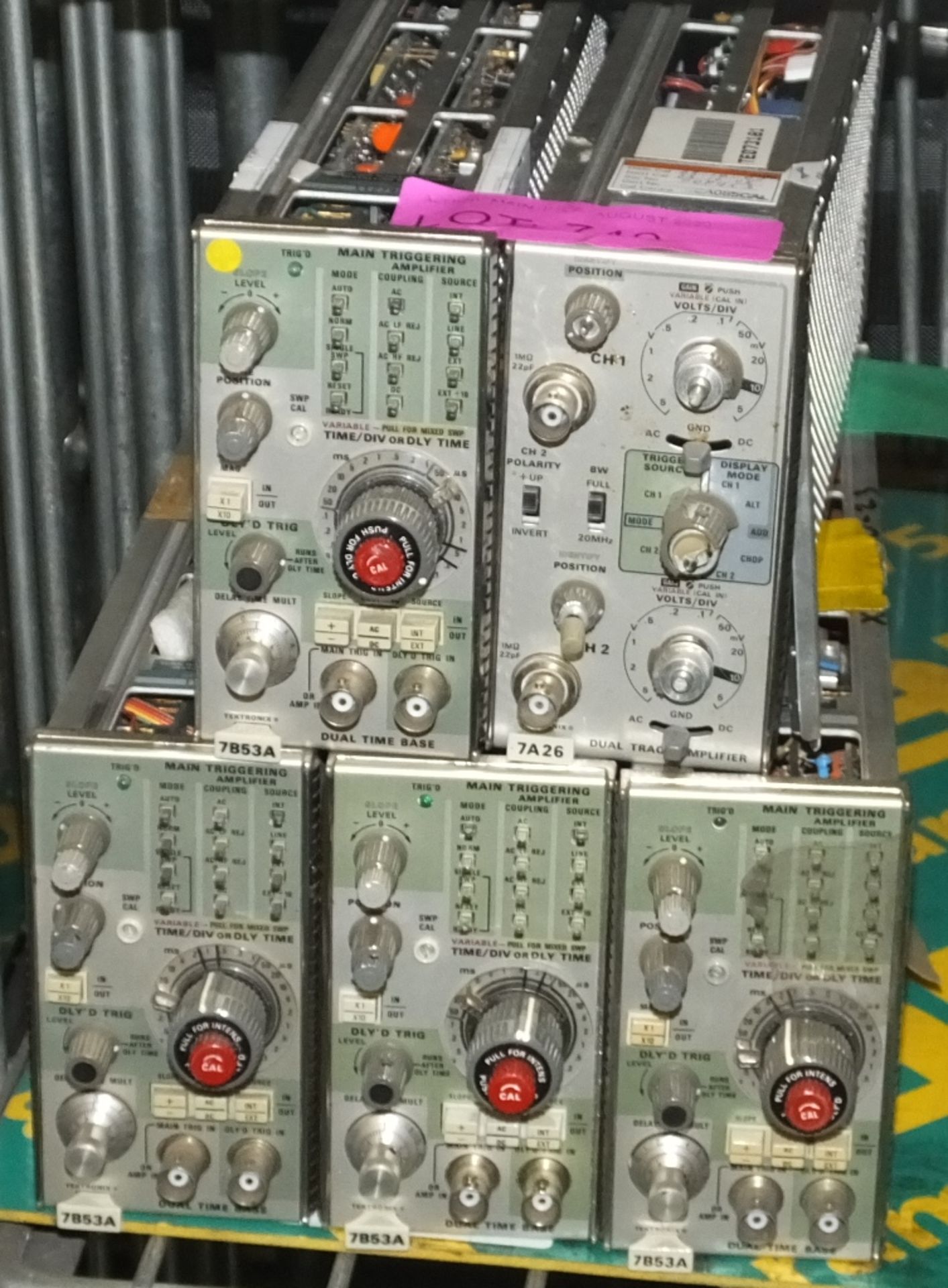 5x Tektronix plug in modules - 2x 7B53A, 2x 7B53A, 1x 7A26