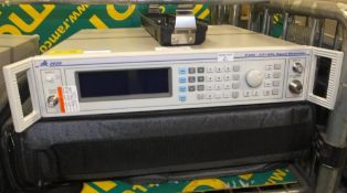 IFR 2025 9khz - 2.51GHZ Signal Generator with carry bag