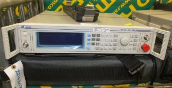 IFR 2025 9khz - 2.51GHZ Signal Generator with carry bag