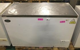 Foster FCF400LX Chest Freezer.