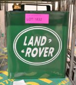 Land Rover Square Can.