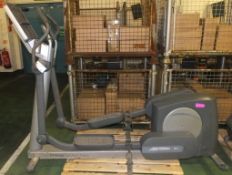 Life Fitness 95XI Cross trainer