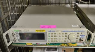 NFR 3413 Signal Generator 250kHZ - 3GHz.