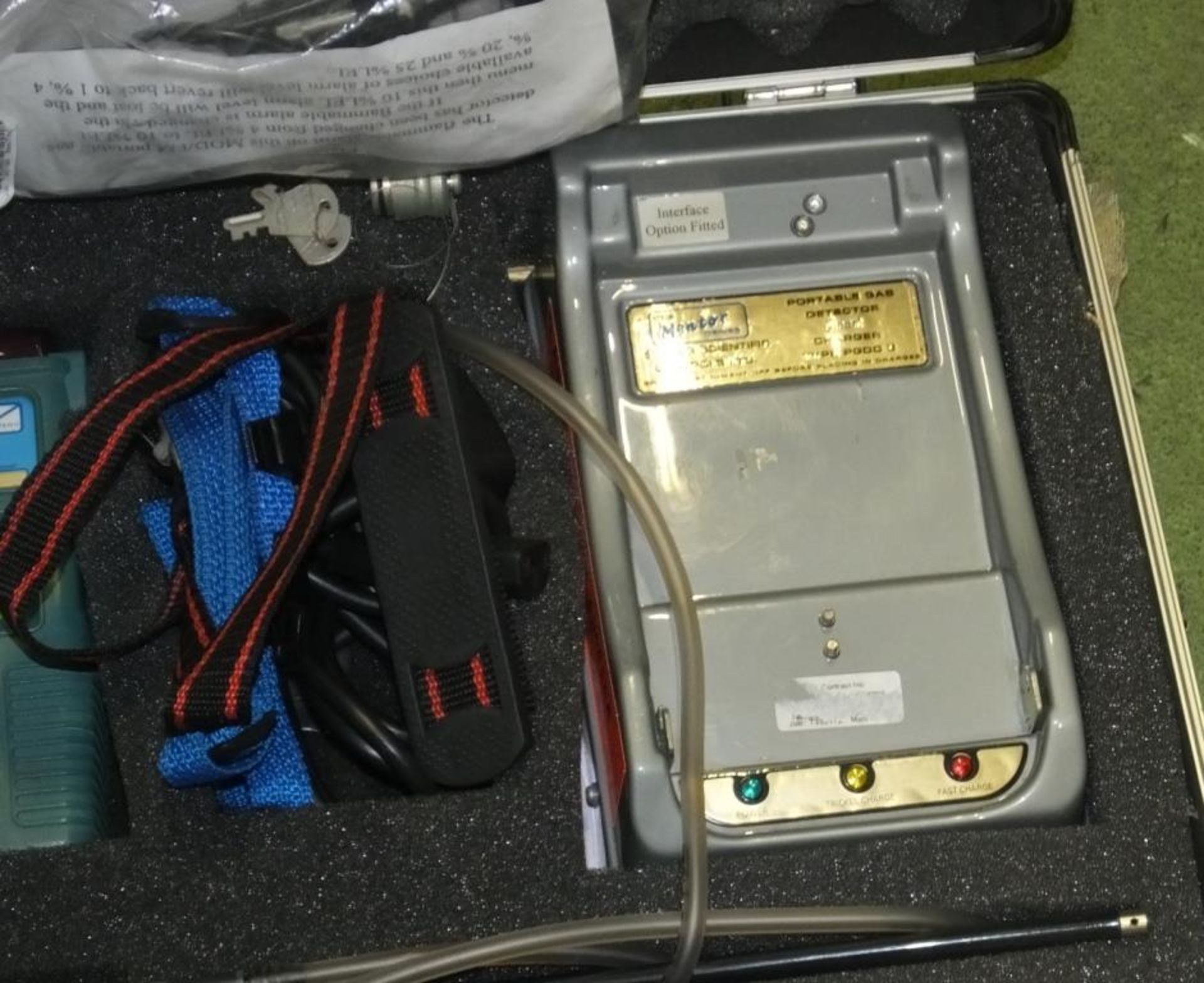 Mentor Portable Gas Detector with Case - Image 3 of 4