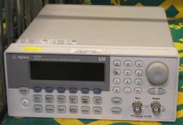 Agilent 33220A 20MHz Function / Arbitrary Waveform Generator