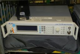 IFR 2025 9khz - 2.51GHZ Signal Generator with carry bag