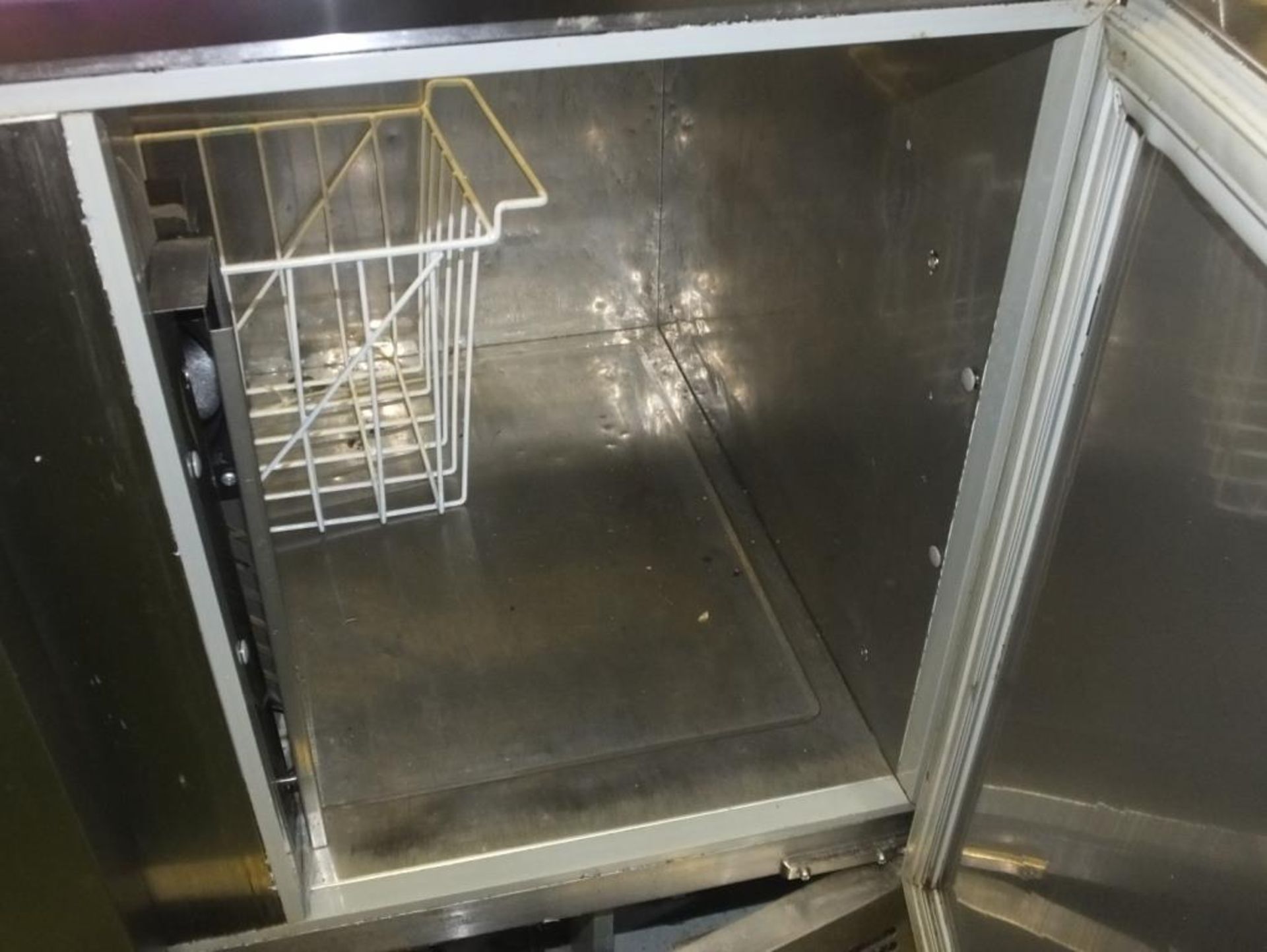 Refrigerated Storage / Serving Unit W910 x D700 x H870mm - For spares or repair. - Image 3 of 3