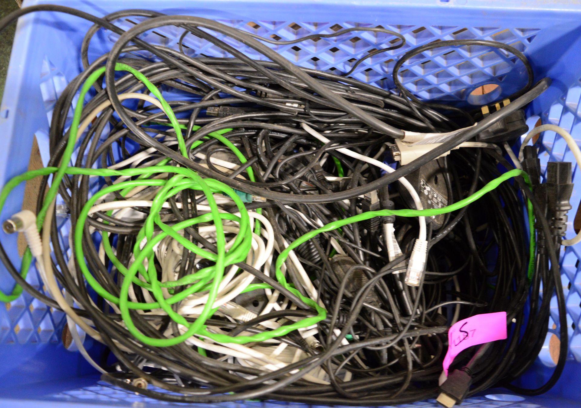 2x Boxes of Assorted Computer Connection Leads. - Image 3 of 3