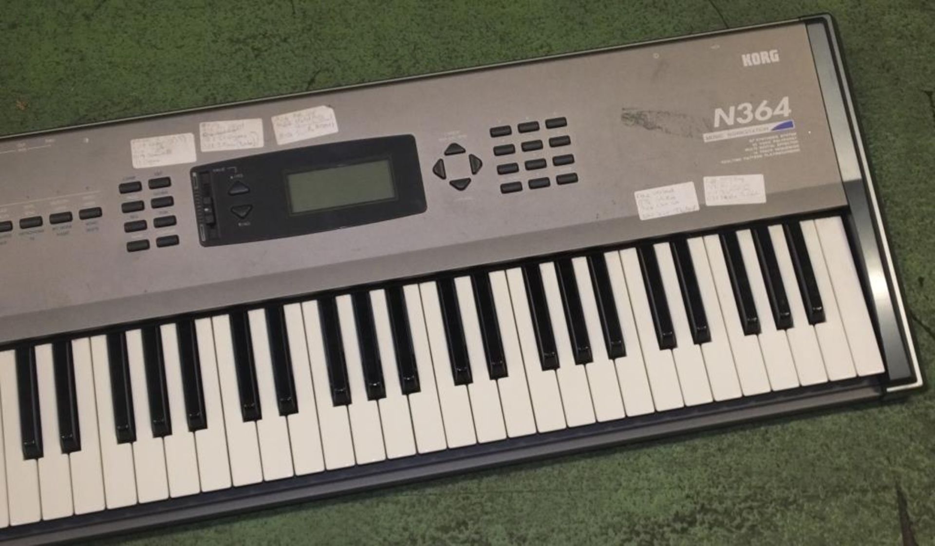 Korg N364 Electric Keyboard with Case - Image 3 of 3