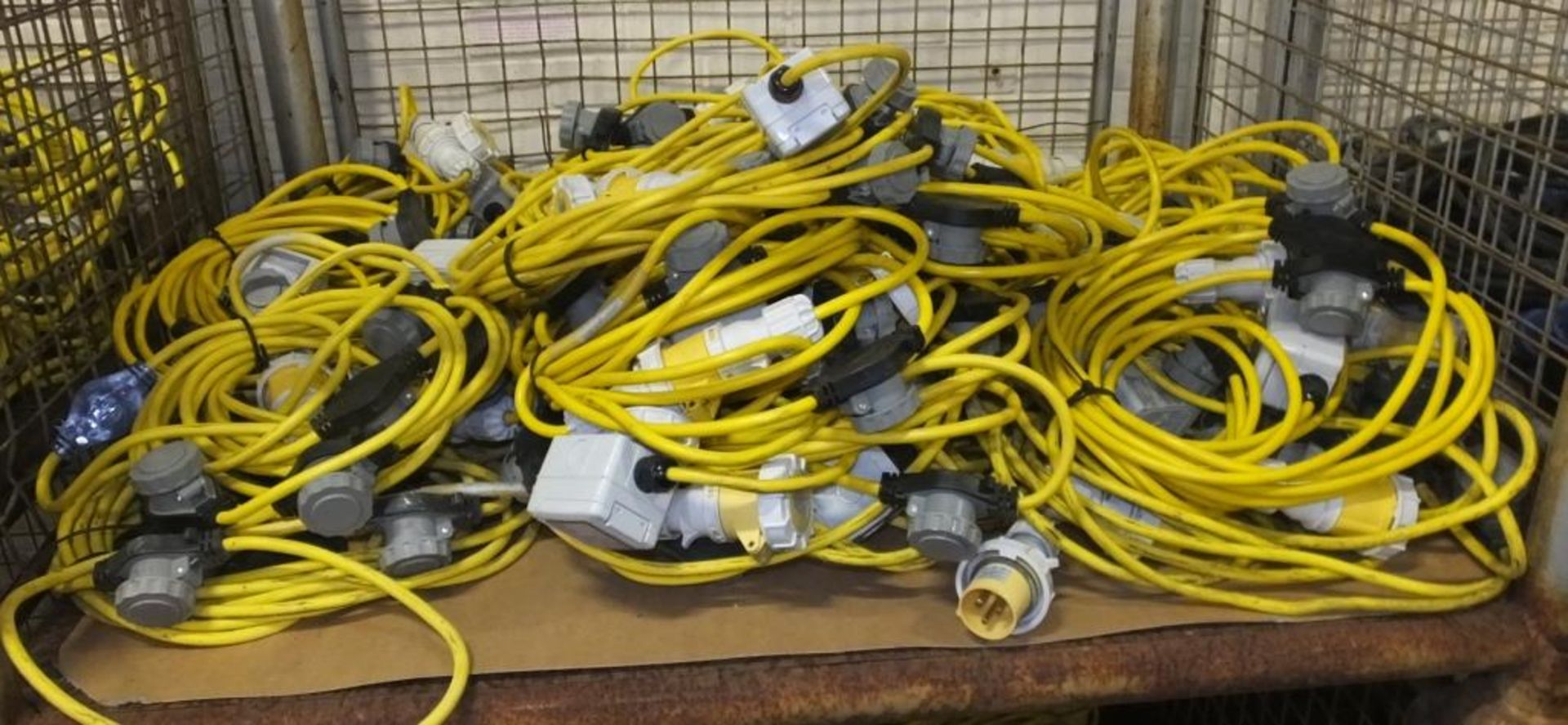 22x 110v Extension Lighting Cables With Switch