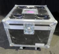 Square wheeled flightcase with two internal sections