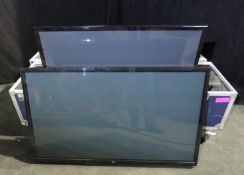 Pair of LG 50" Plasma screens in large flightcase.