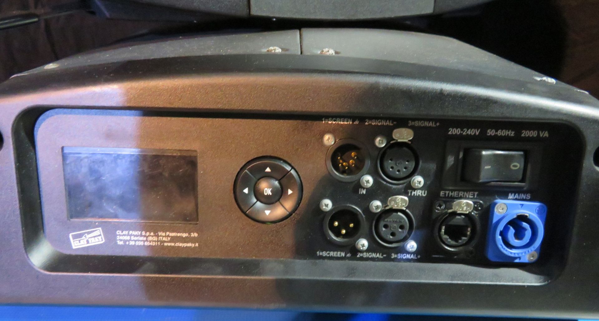 Single Clay Paky Alpha Spot HPE 1500 in twin flightcase - Image 5 of 9