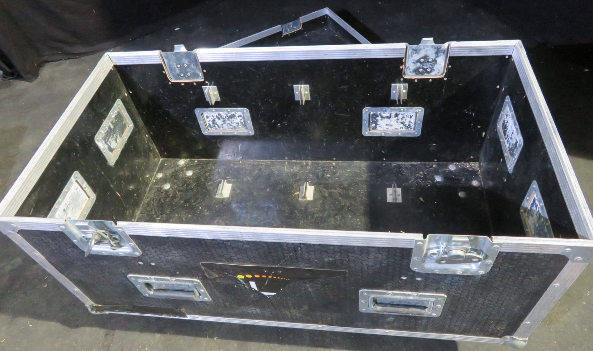 Wheeled flightcase with removeable lid internal dimensions: 100x50x40cm (LxDxH) - Image 5 of 5