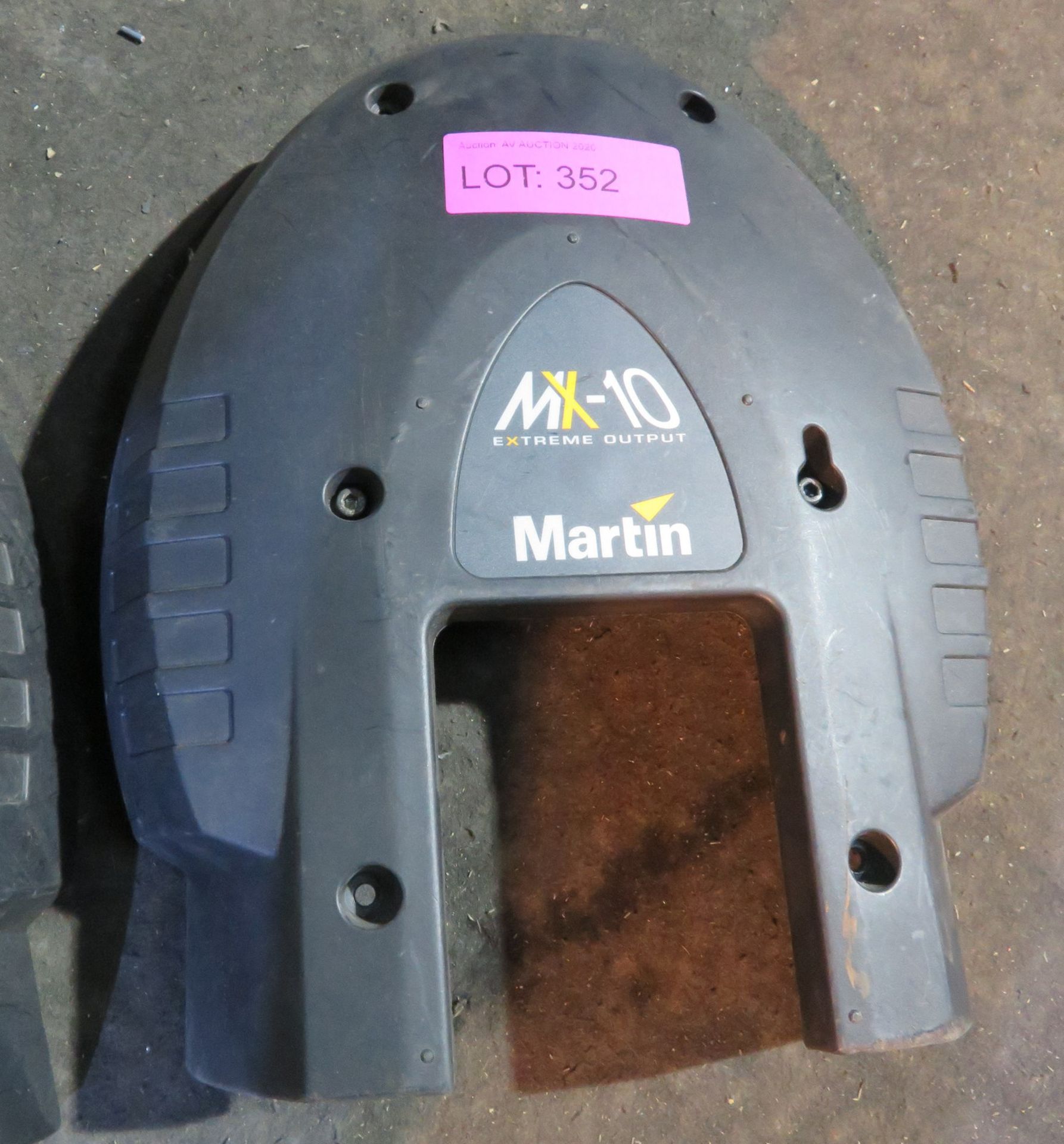 2x covers for Martin MX-10 - Image 4 of 5