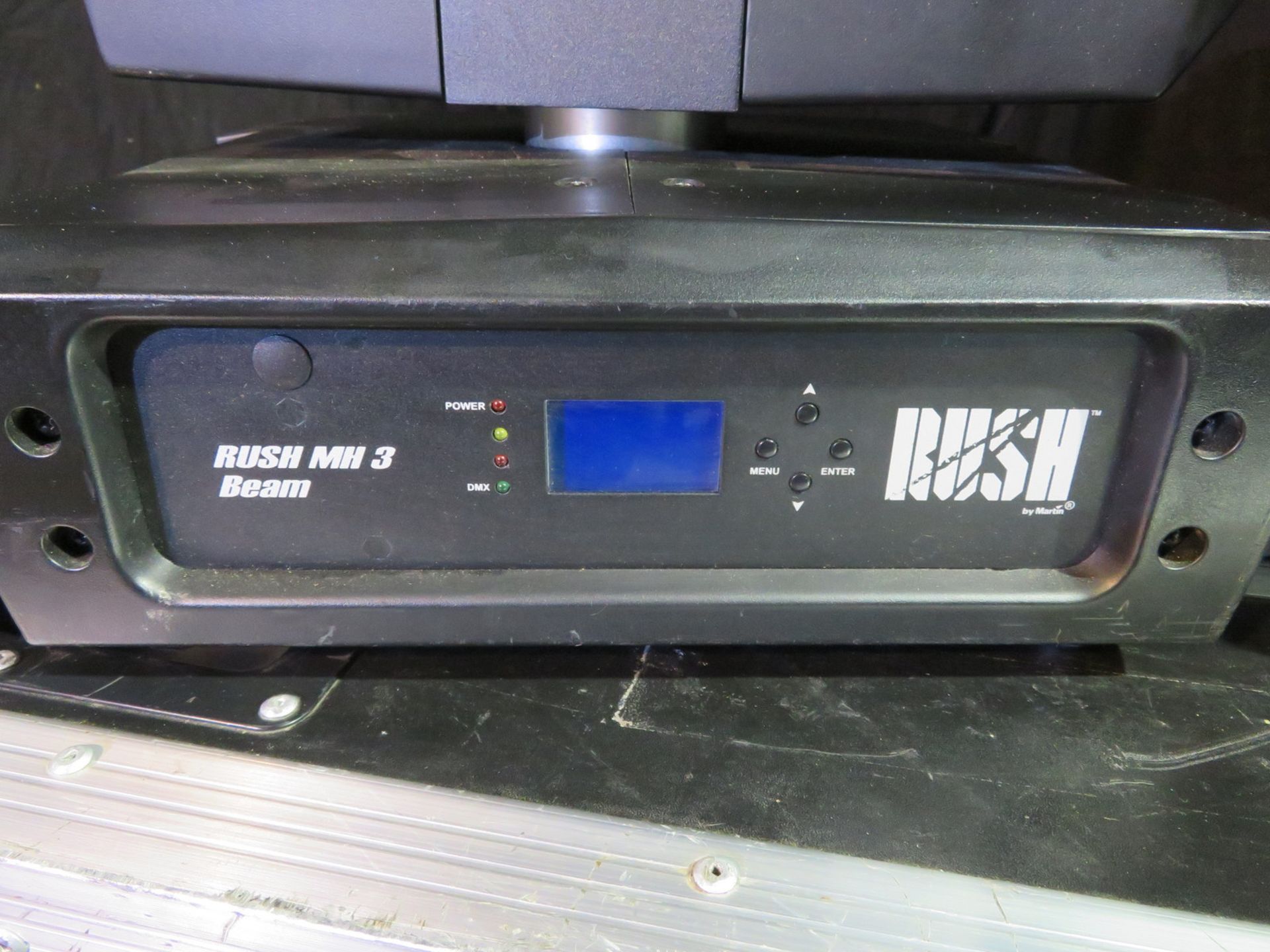 Pair of Martin Rush MH3 beam in twin flightcase - Image 6 of 11