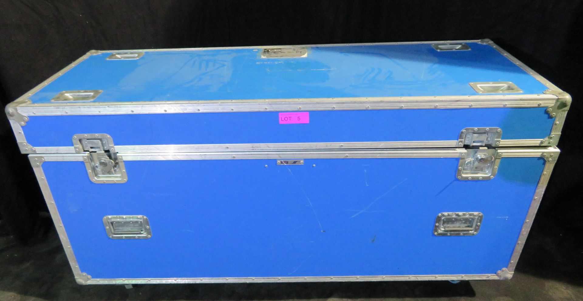 Pair of Clay Paky Alpha Spot HPE 1500 in twin flightcase - Image 15 of 15