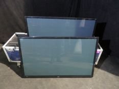 Pair of LG 50" Plasma screens in large flightcase.