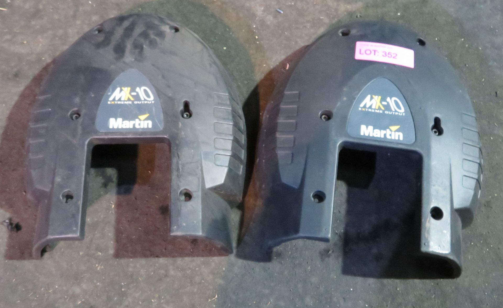 2x covers for Martin MX-10