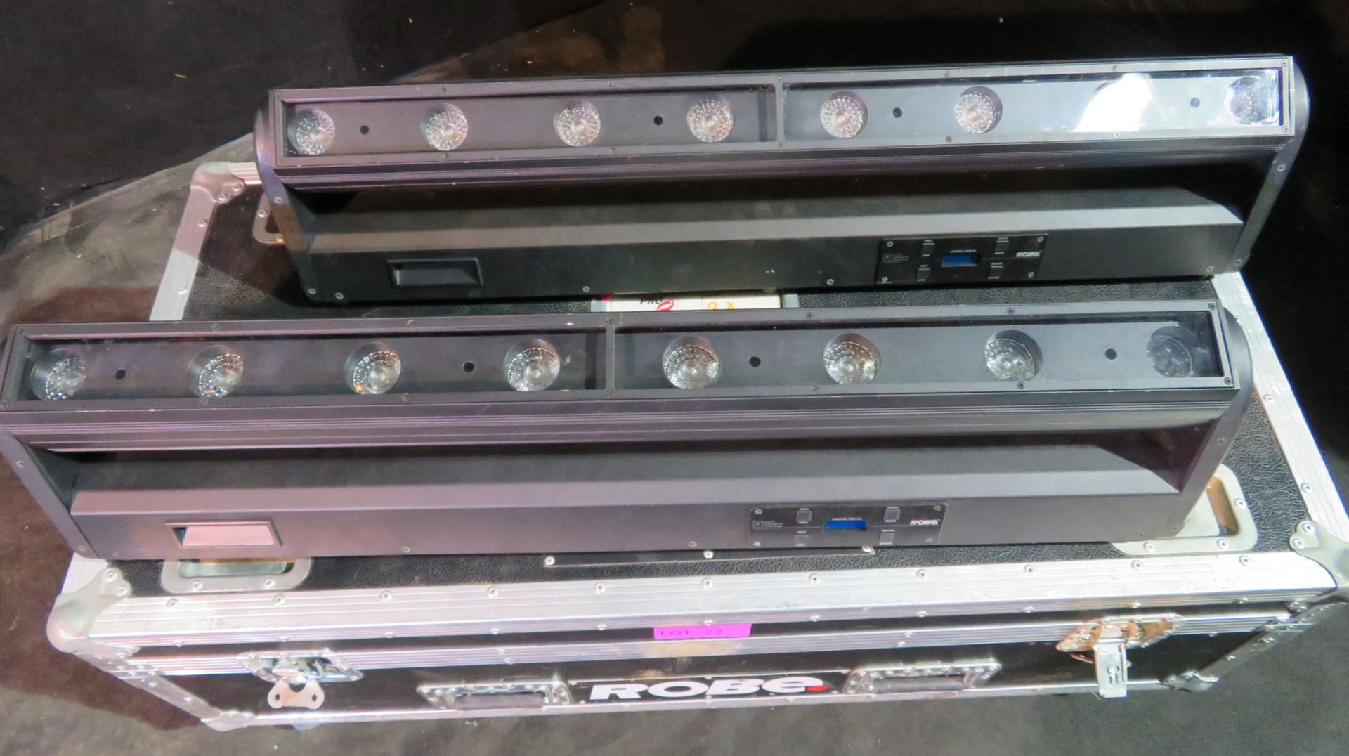 Pair of Robe CycFX8 in twin flightcase - Power hours: 7320 & 9762 - working - Image 2 of 11