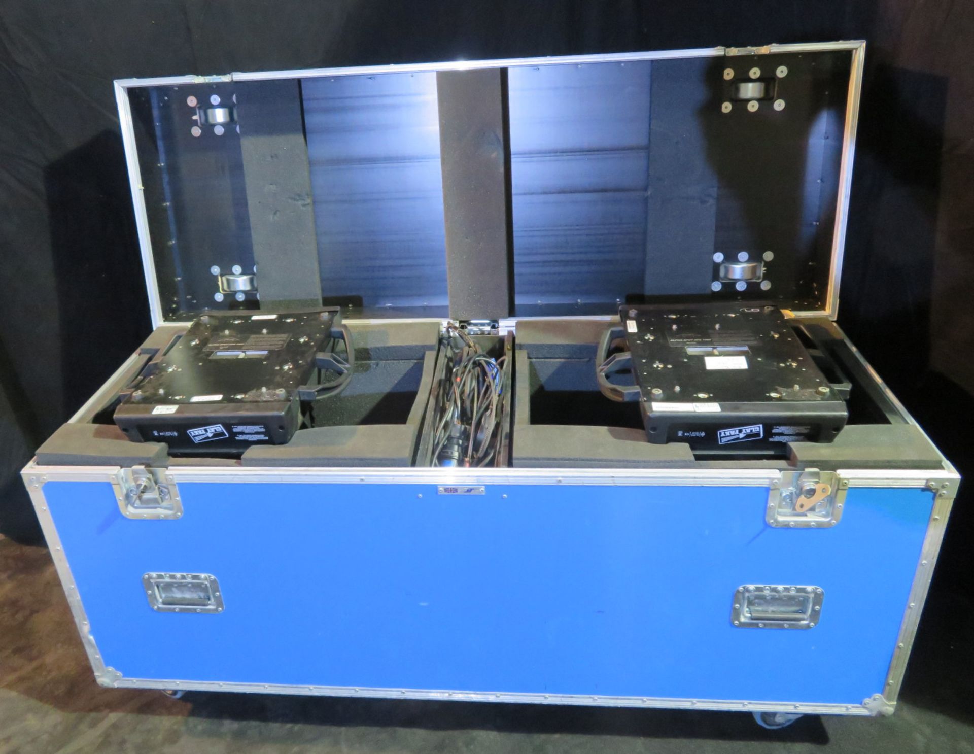 Pair of Clay Paky Alpha Spot HPE 1500 in twin flightcase - Image 9 of 12