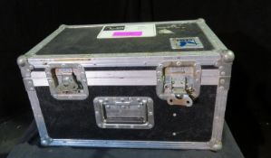 Small Flightcase internal dimensions: 47x25x20cm (LxDxH) with internal divider