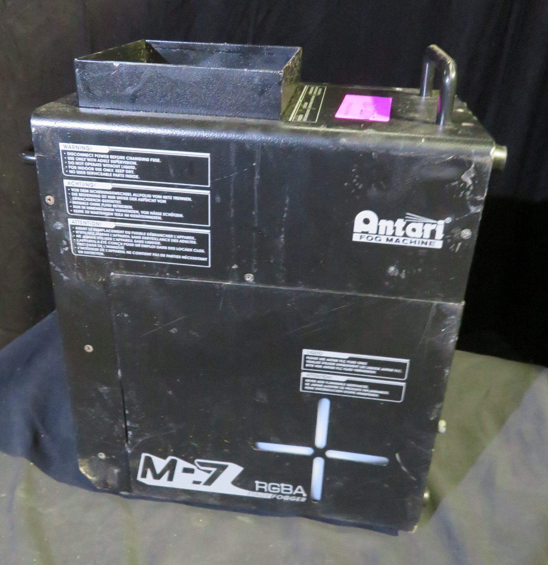 Antari M7 CO2 simulating vertical fog machine. Smoke machine working but fault with LED board - Image 4 of 6
