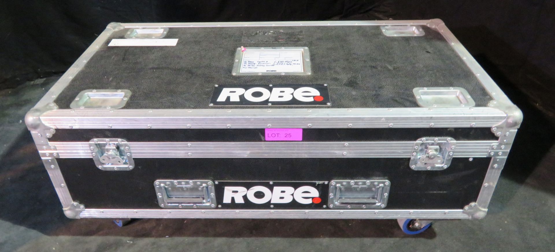 Pair of Robe CycFX8 in twin flightcase - Power hours: 9984 & 9848 - working - Image 9 of 9