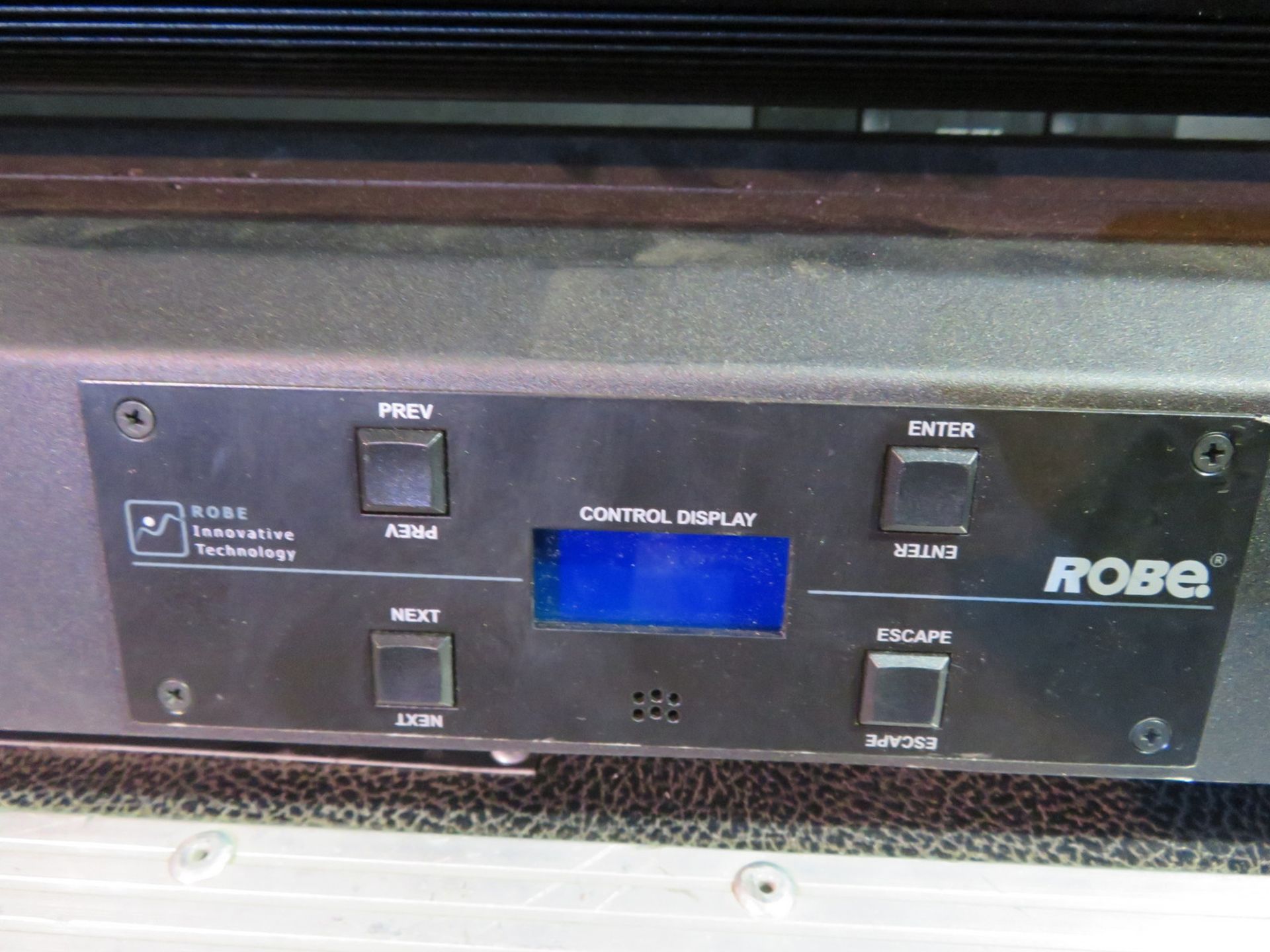 Pair of Robe CycFX8 in twin flightcase - Power hours: 9155 & 9037 - working - Image 3 of 11